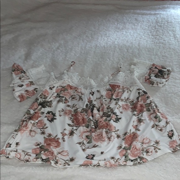 Charlotte Russe Tops - BRAND NEW Charlotte Russe Top